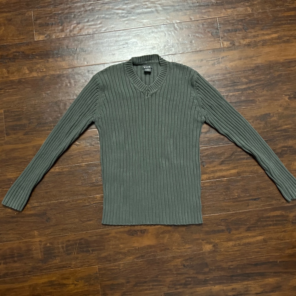 Global mind sweater